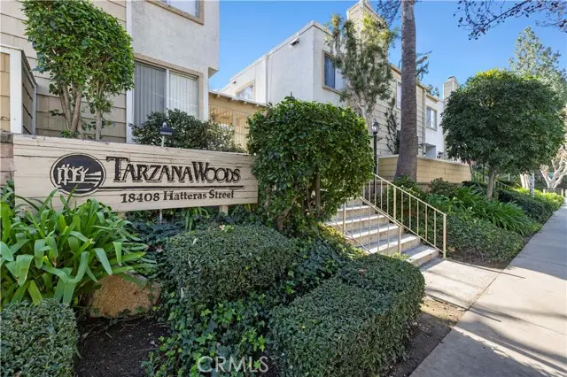 18408 Hatteras Street  #44, Tarzana, CA 91356 - Image #3