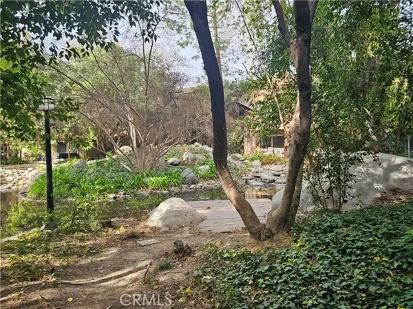 7150 Carlson Circle  #65, Canoga Park, CA 91303