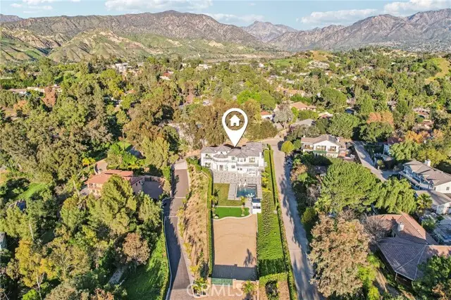 10511 Mary Bell Avenue, Sunland, CA 91040 - #2