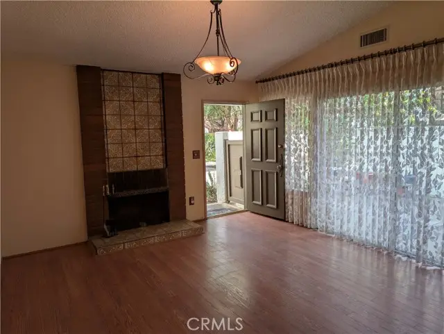 10044 Larwin  #3, Chatsworth, CA 91311 - Image #3