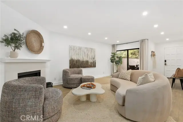 21500 Califa Street  #184, Woodland Hills, CA 91367 - Image #2