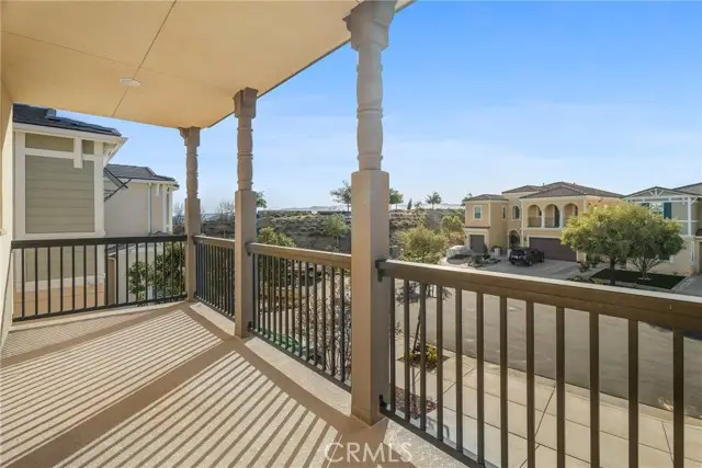 27606 Skylark Lane, Saugus, CA 91350 - #2