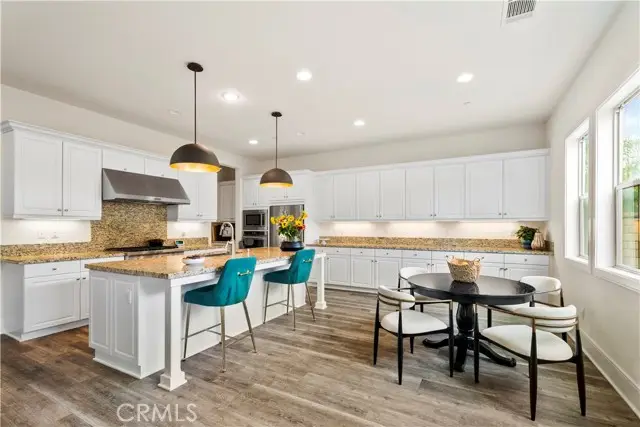 27606 Skylark Lane, Saugus, CA 91350 - #3