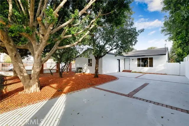 15643 Lassen, North Hills, CA 91343 - #1