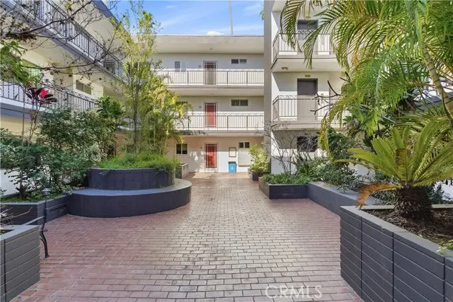 4614 Finley  #6, Los Angeles, CA 90027 - Image #3