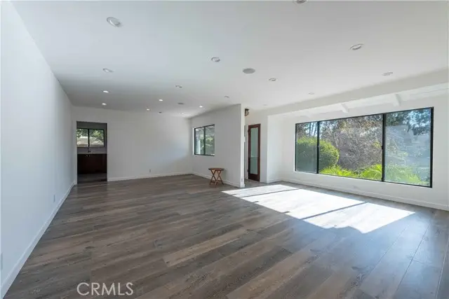 23345 Oxnard, Woodland Hills, CA 91367 - Image #3