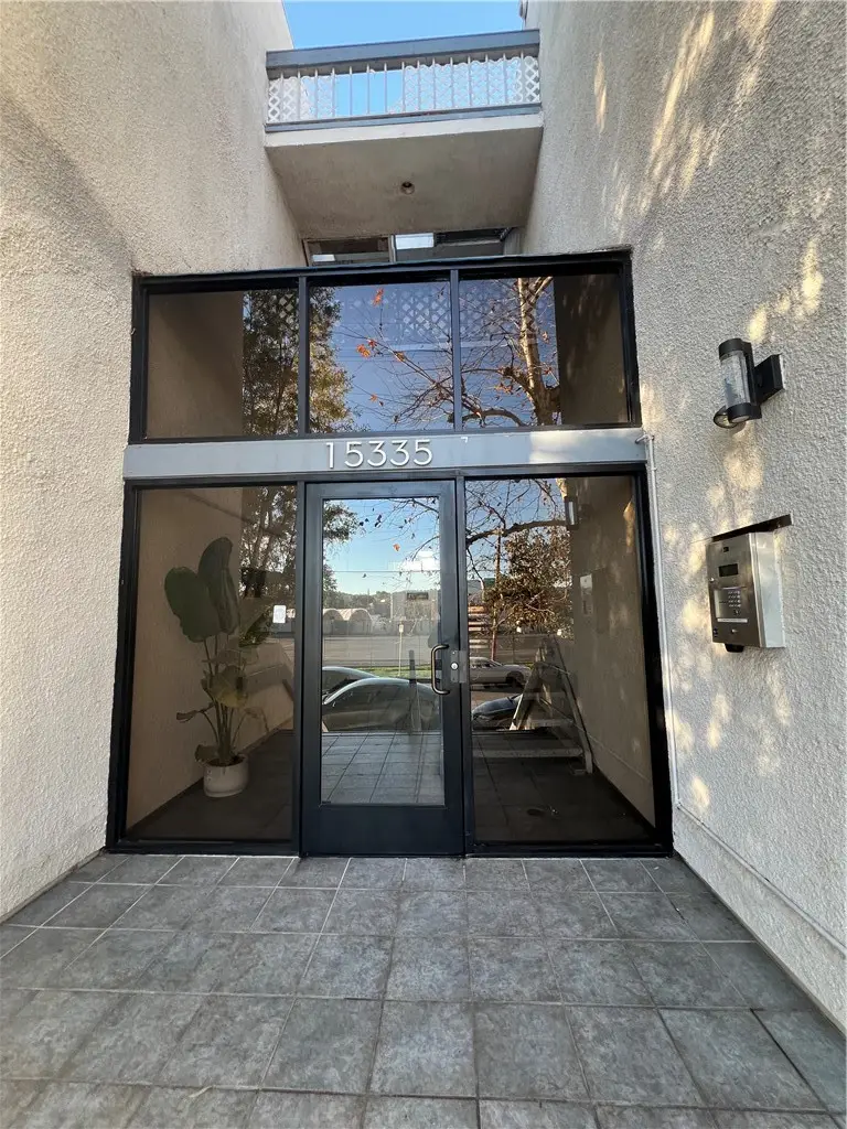 15335 Magnolia, Sherman Oaks, CA 91403 - #2