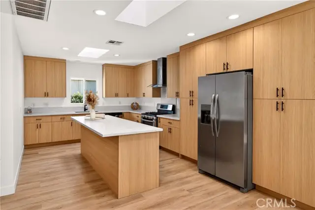 11814 Hesby Street, North Hollywood, CA 91606 - Image #1