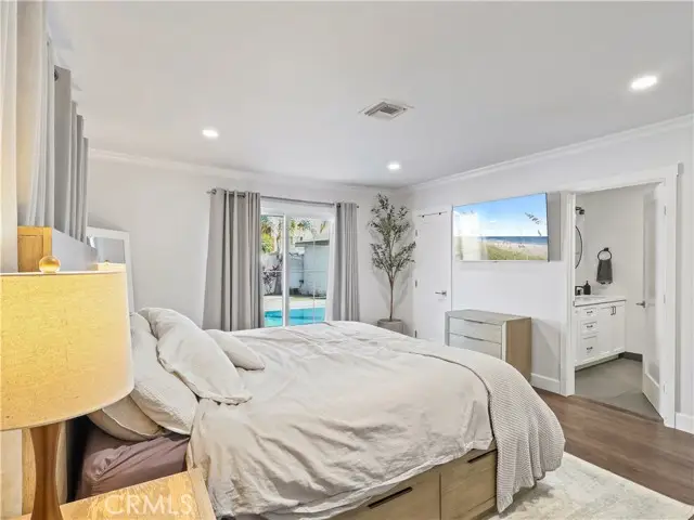 6900 Katherine Avenue, Van Nuys, CA 91405 - Image #3