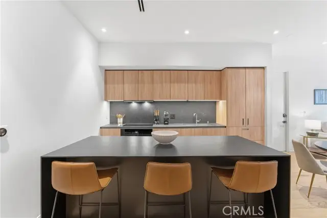 1030 Kings  #405, West Hollywood, CA 90069 - Image #3