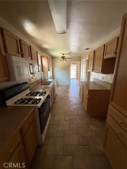 19465 Friar, Tarzana, CA 91335 - Image #3