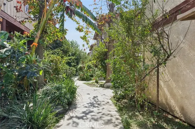 7320 Lennox Avenue  #D11, Van Nuys, CA 91405 - #3