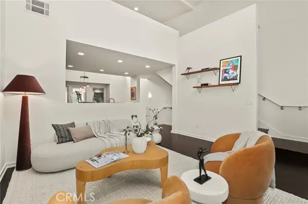 4005 Monroe Street  #8, Los Angeles, CA 90029