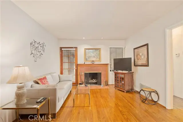 6631 Densmore, Van Nuys, CA 91406 - #3