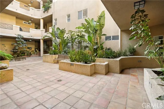 12060 Hoffman Street  #103, Studio City, CA 91604 - #2