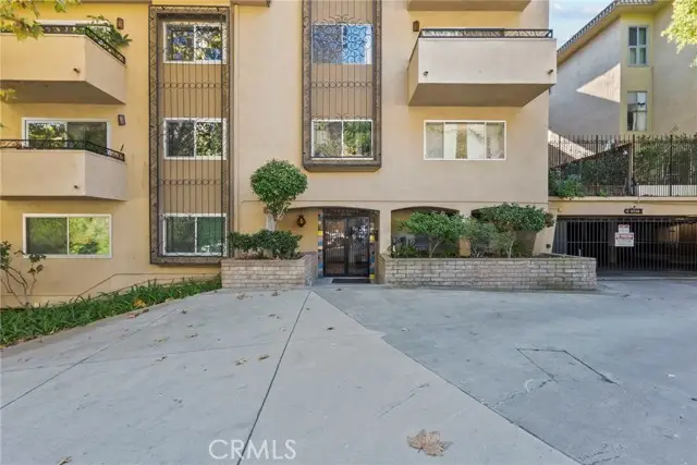 6752 Hillpark Drive  #202, Los Angeles, CA 90068 - #3
