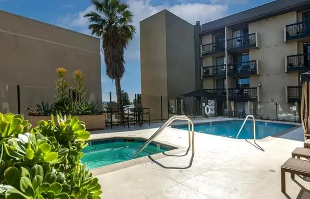 7320 Hawthorn Avenue, Los Angeles, CA 90046 - #1