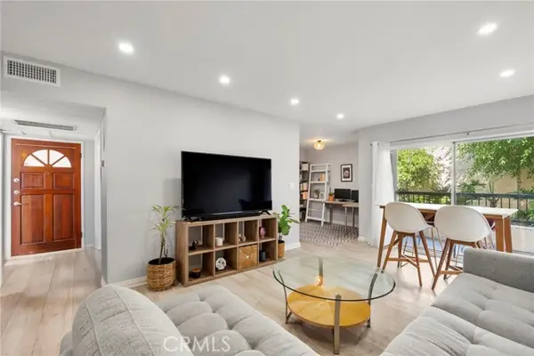 18307 Burbank  #5, Tarzana, CA 91356