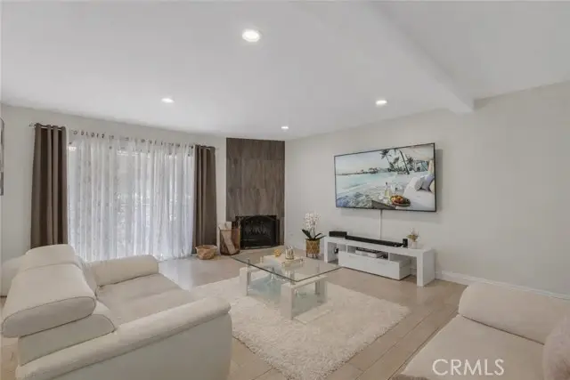 10011 Topanga Canyon, Chatsworth, CA 91311 - #2