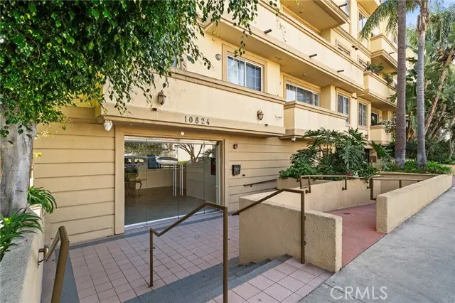 10824 Bloomfield  #108, North Hollywood, CA 91602 - #2