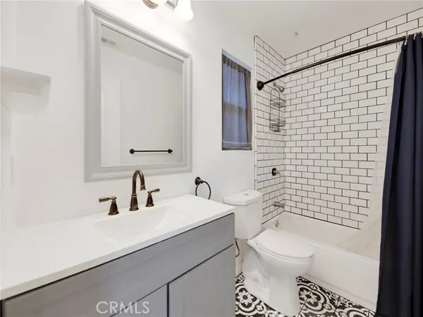 6215 Glide Avenue, Woodland Hills, CA 91367