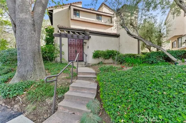 5757 Owensmouth Avenue  #20, Woodland Hills, CA 91367