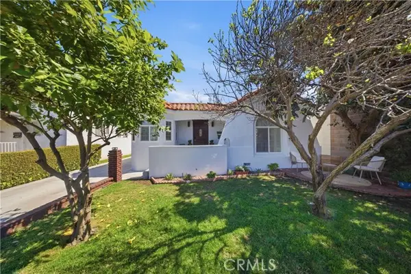 1572 Ridgeley, Los Angeles, CA 90019