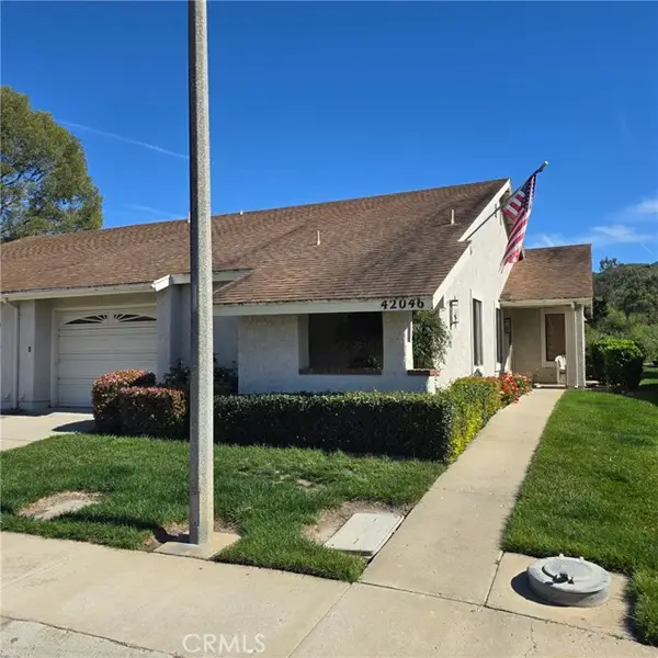 42046 Village  #42, Camarillo, CA 93012