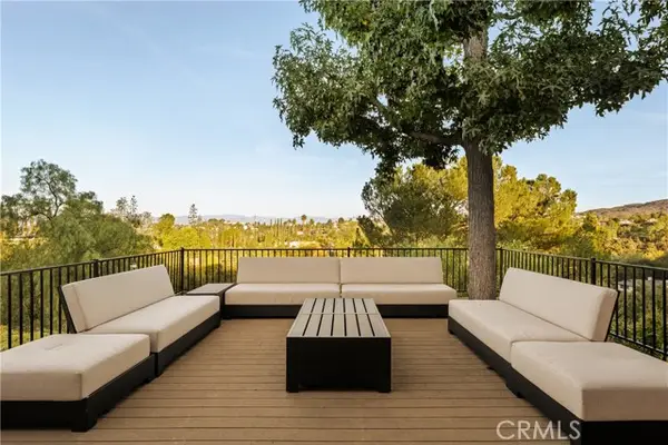 22370 Algunas Road, Woodland Hills, CA 91364