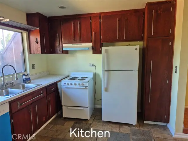 7320 Lennox Avenue  #E10, Van Nuys, CA 91405 - #2