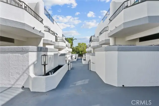 5010 Cahuenga Boulevard  #107, North Hollywood, CA 91601 - #3