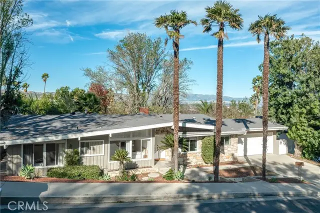 5618 Wilhelmina Avenue, Woodland Hills, CA 91367 - #2