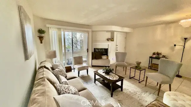 19400 Wyandotte  #16, Reseda, CA 91335 - #3