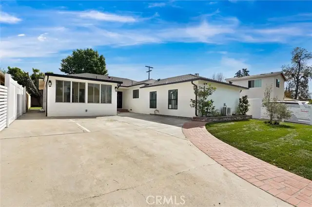 6852 Atoll Avenue, North Hollywood, CA 91605 - #2