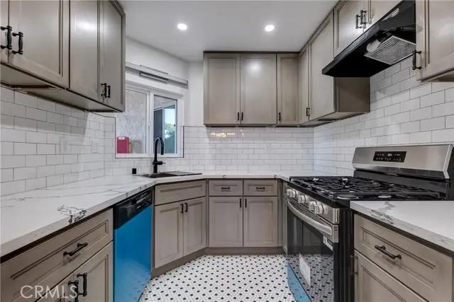 1742 Sinaloa  #329, Simi Valley, CA 93065 - #1