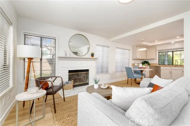 21602 Bedford Way, Valencia, CA 91355 - #2