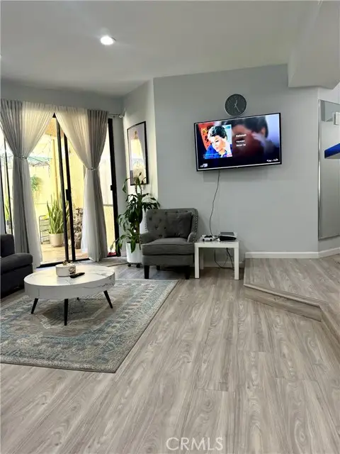 19009 Sherman  #16, Reseda, CA 91335 - #3