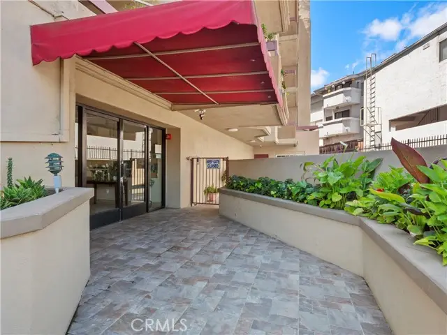 4301 Fulton Avenue  #303, Sherman Oaks, CA 91423 - #2