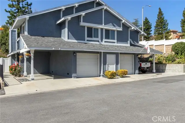25259 Avenida Dorena, Newhall, CA 91321 - #2