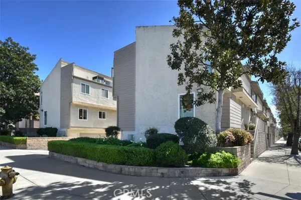 7240 Shirley  #101, Reseda, CA 91335