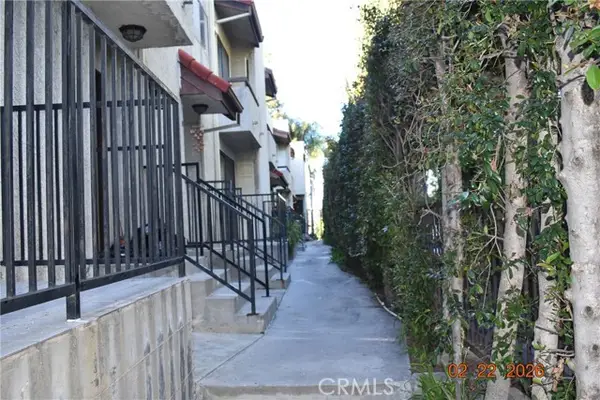 13203 Vanowen Street  #8, North Hollywood, CA 91605