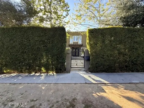 1901 Catalina, Los Angeles, CA 90027