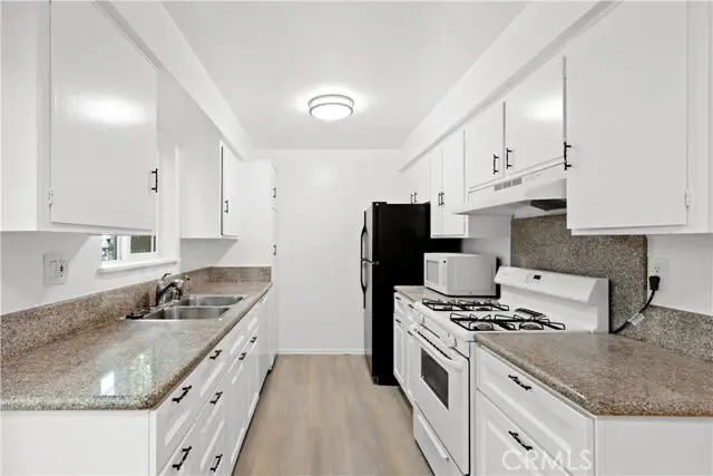 11138 Aqua Vista  #55, North Hollywood, CA 91602 - #2