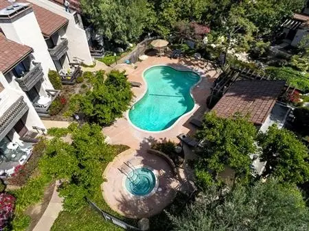21801 Burbank  #83, Woodland Hills, CA 91367 - #3