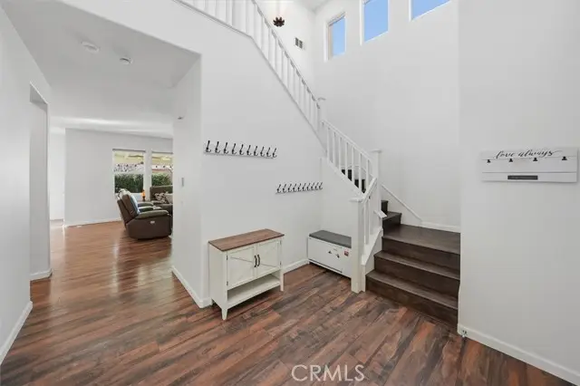 19310 Sidani, Saugus, CA 91350 - #2