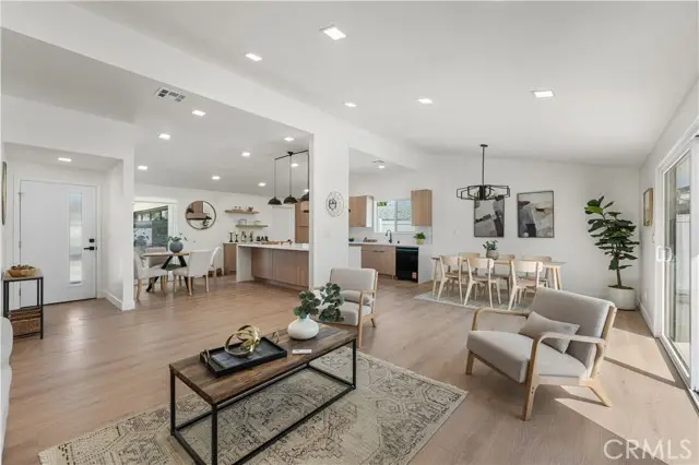 20656 Acre Street, Winnetka, CA 91306 - #3