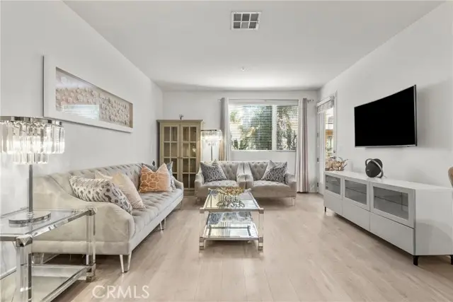 21301 Erwin, Woodland Hills, CA 91367 - #3