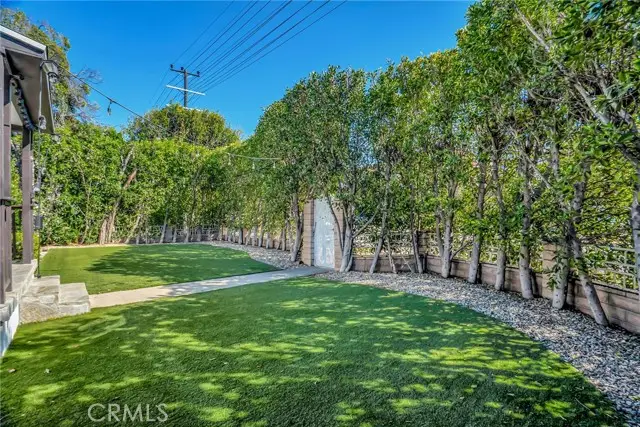 17329 Burbank Boulevard, Encino, CA 91316 - #3