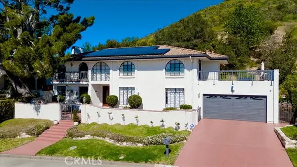 2044 Calle Yucca, Thousand Oaks, CA 91360