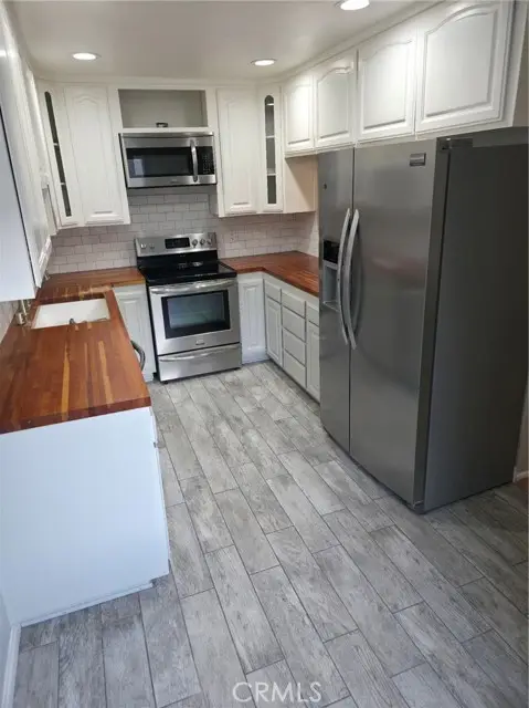 4558 Willis  #114, Sherman Oaks, CA 91403